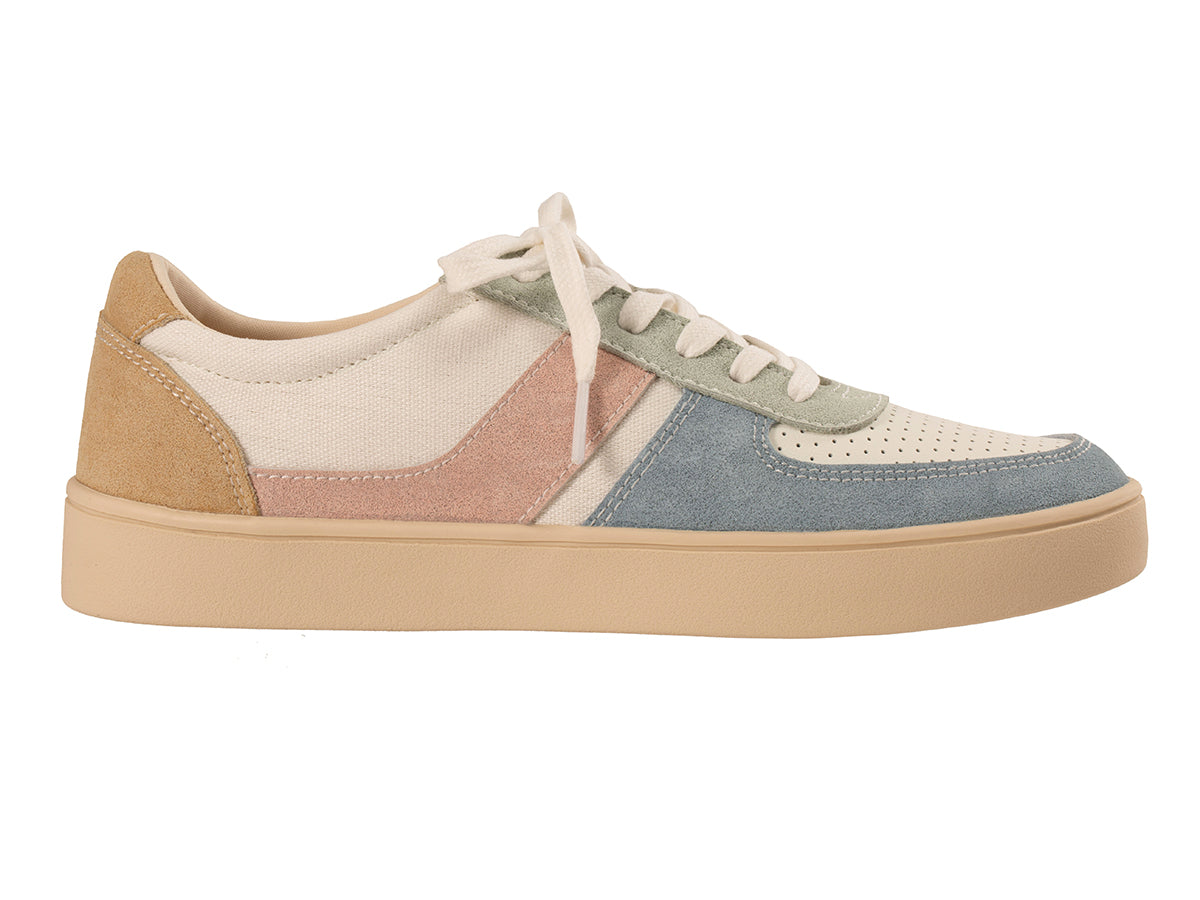 Ravine Sneaker