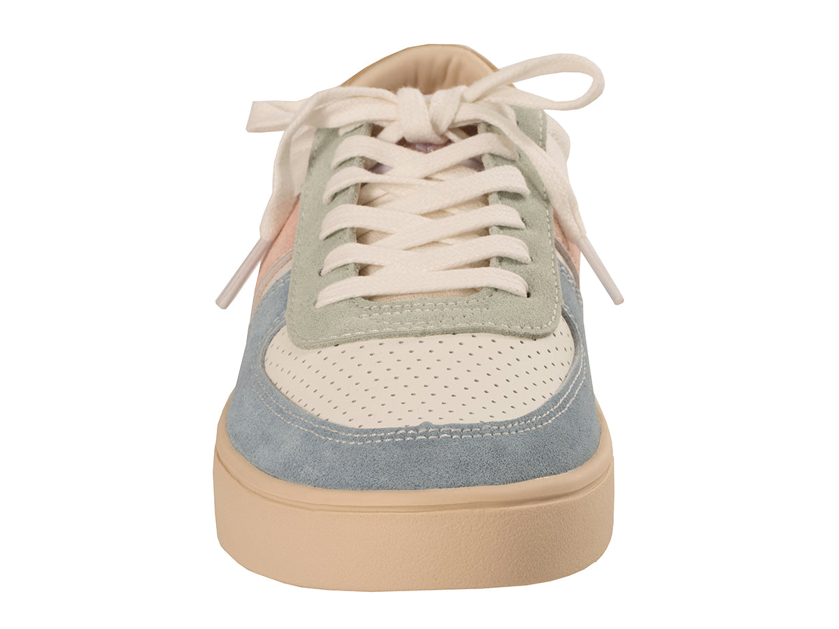 Ravine Sneaker