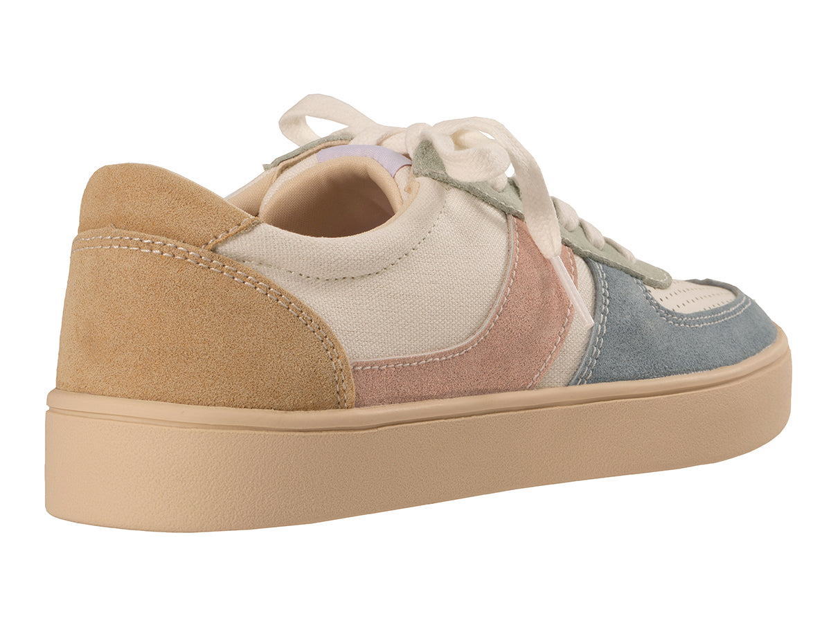 Ravine Sneaker